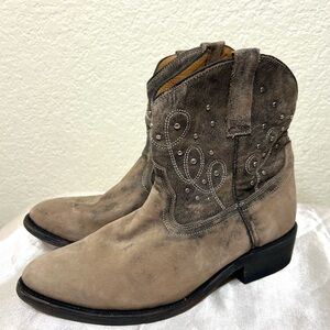 Miz Mooz Cozumel Western Boot Pull On Short Ankle Studded Distressed Leather 9